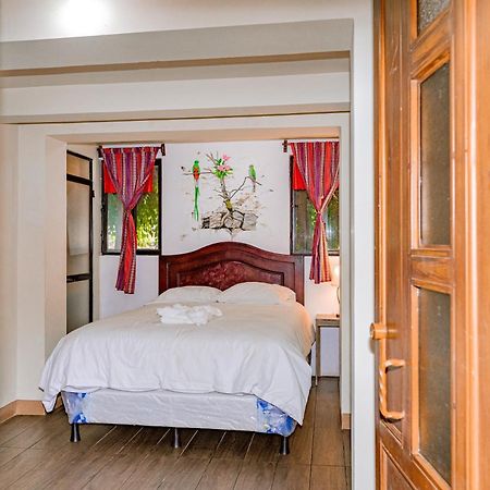 Hotel Ariana San Pedro La Laguna Eksteriør bilde